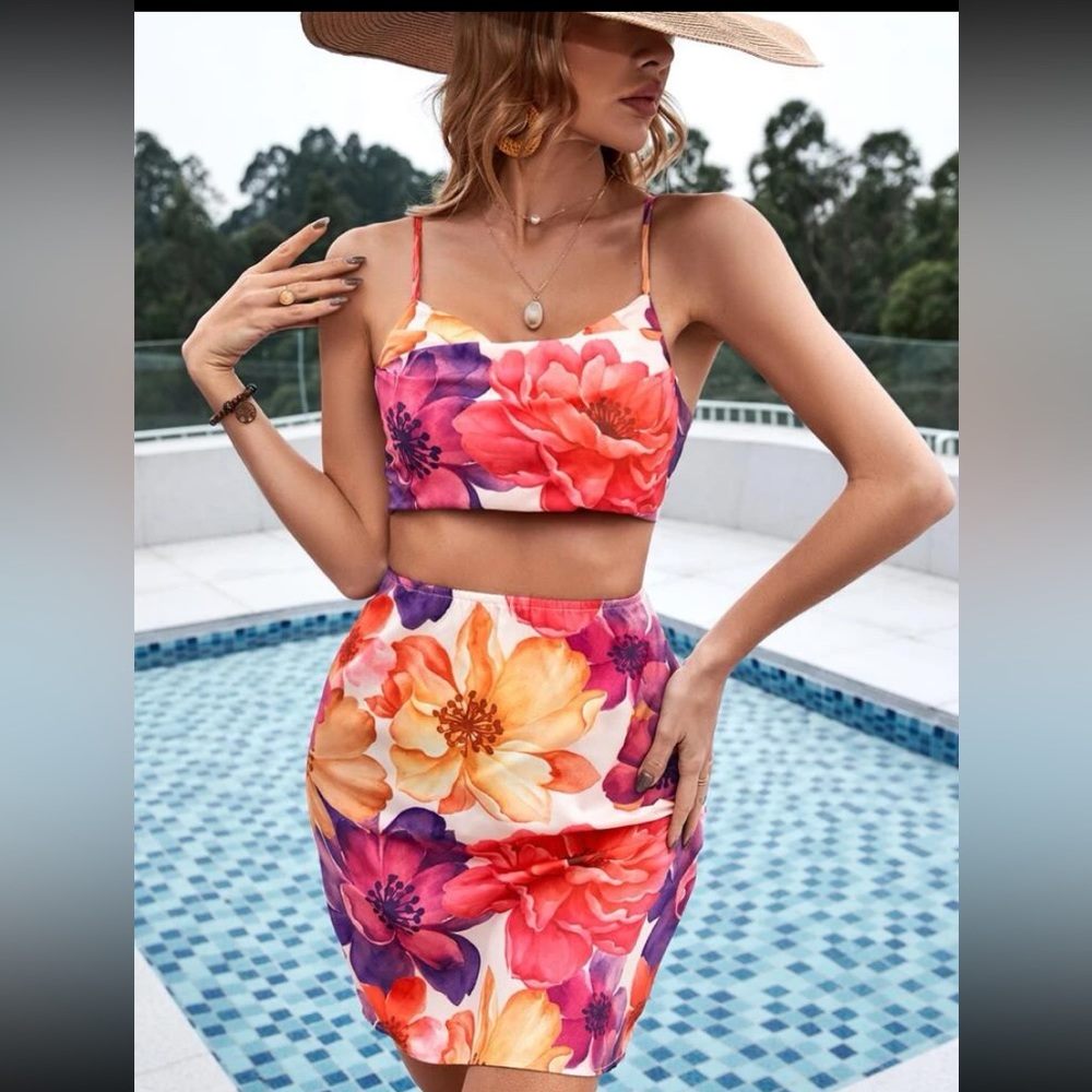 Shein/ Floral Print Cut out waist cami dress